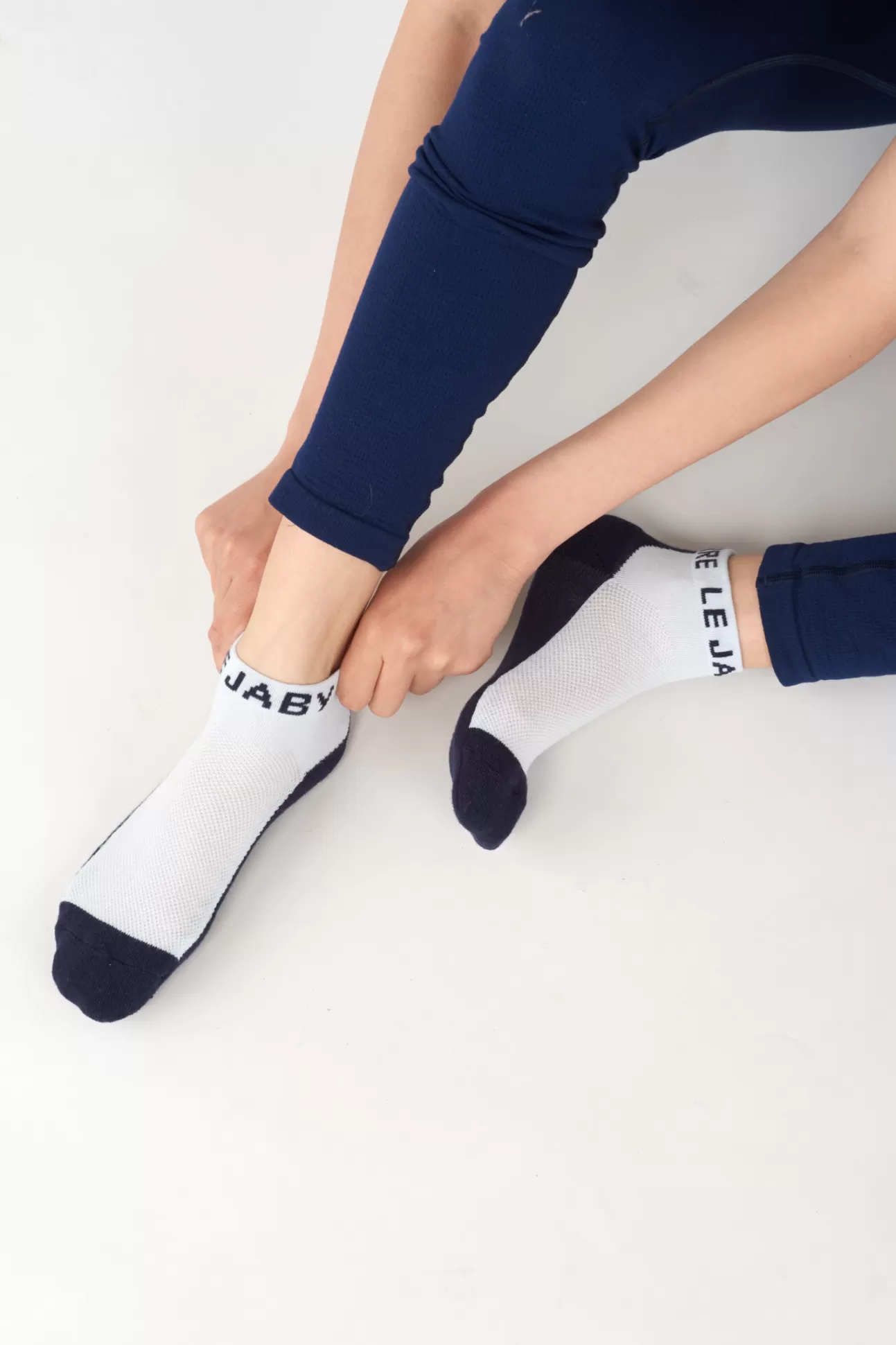 Maison Lejaby Culottes De Sport Et Chaussettes*Chaussettes Blanches Et Bleues En Coton Biologique Outremer