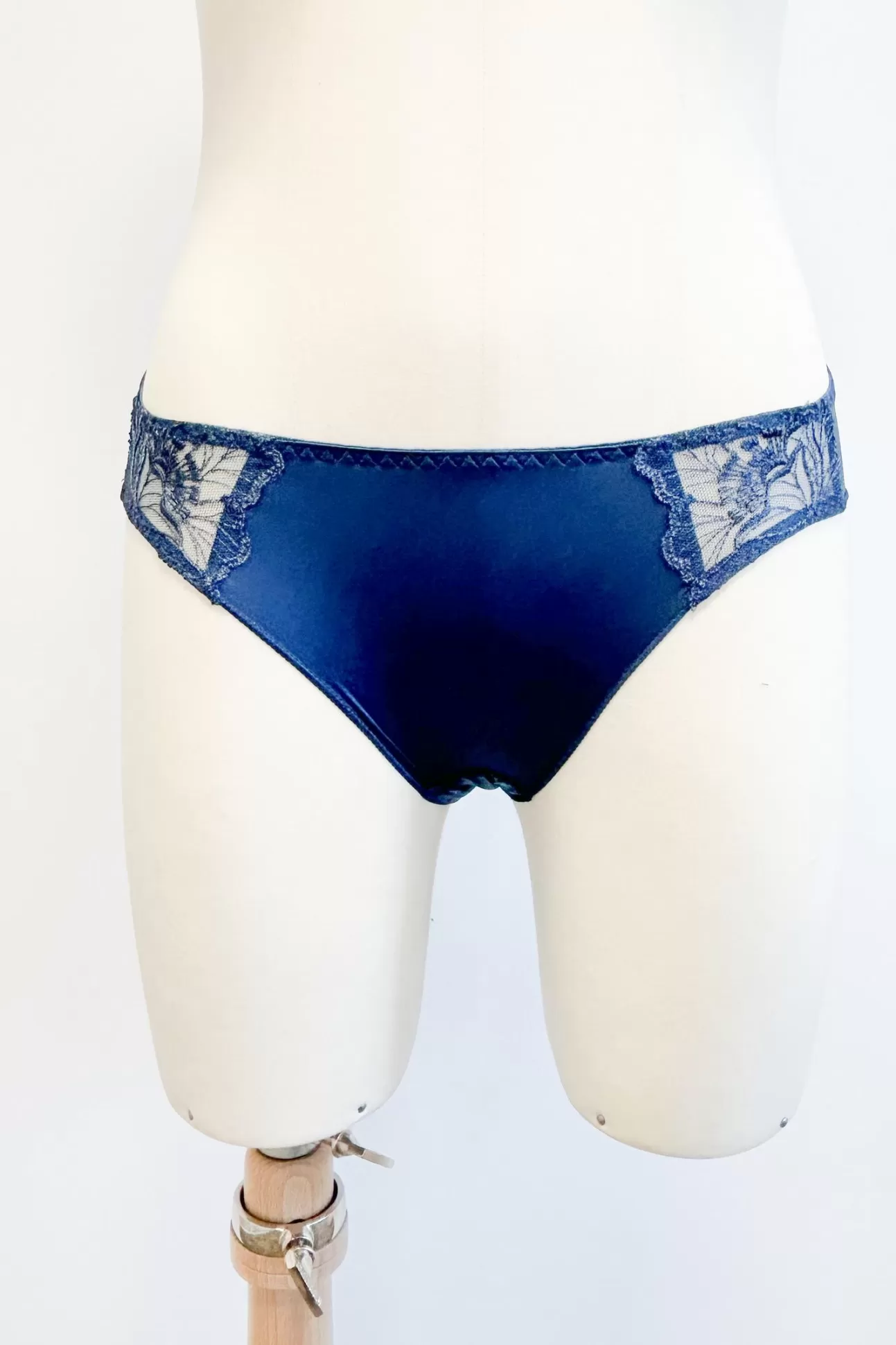 Maison Lejaby Flora*Petite Culotte En Broderie Suisse Bleu Bleu Stone