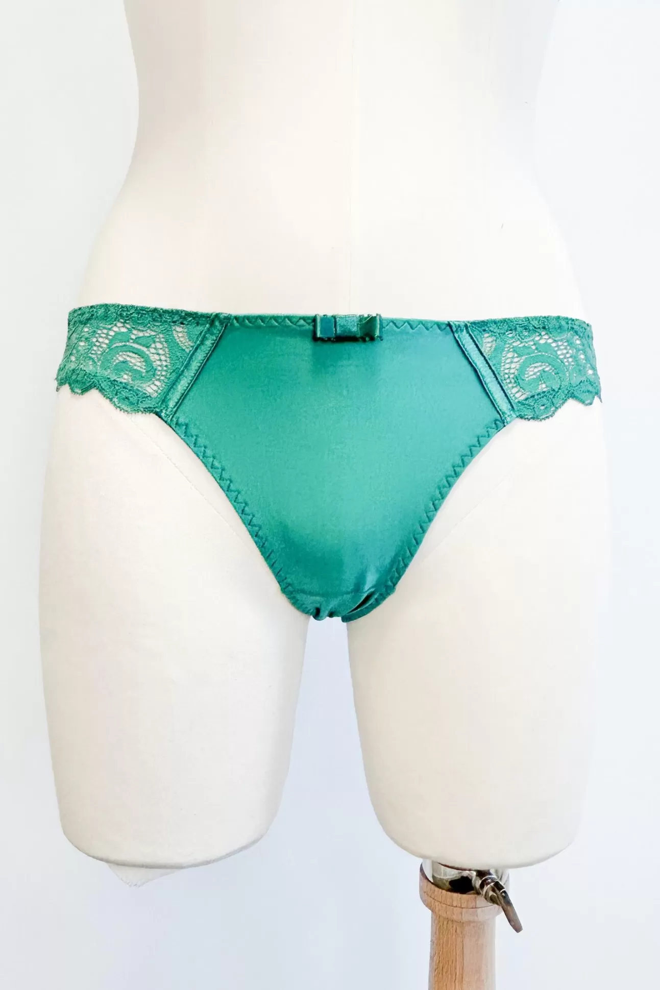 Maison Lejaby Gaby*Petite Culotte En Dentelle De Calais Vert Pin