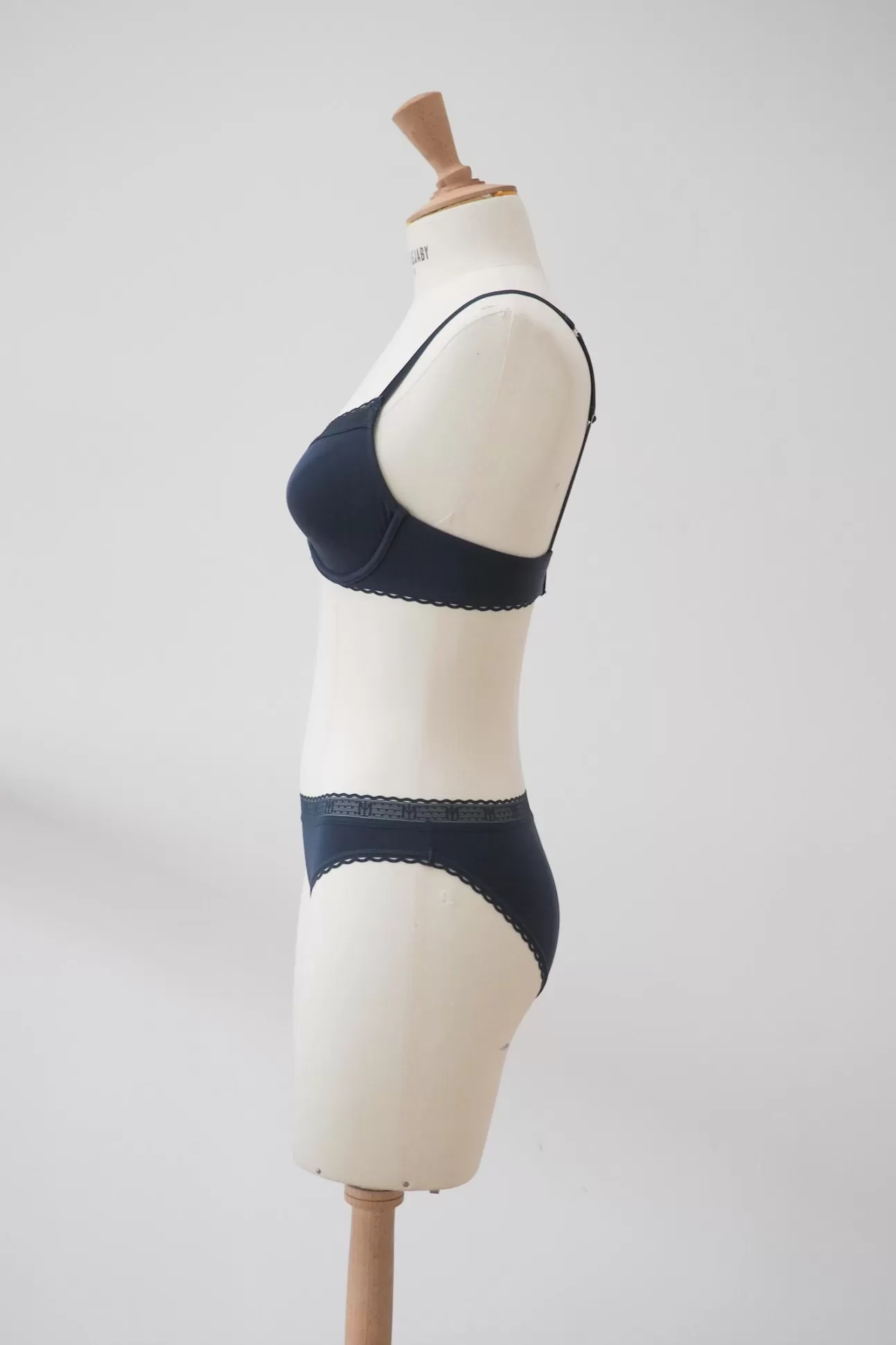 Maison Lejaby La Petite Lejaby*Soutien-Gorge Avec Armatures Bleu Nuit Issu De Fibres V G Tales Nuit Bleue
