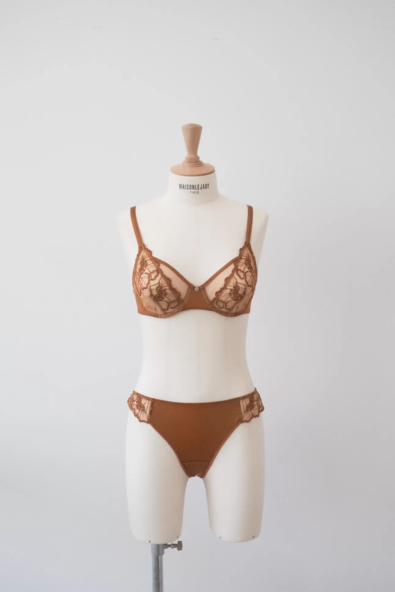 Maison Lejaby Flora*Soutien-Gorge Avec Armatures En Broderie Suisse Ocre Sienne