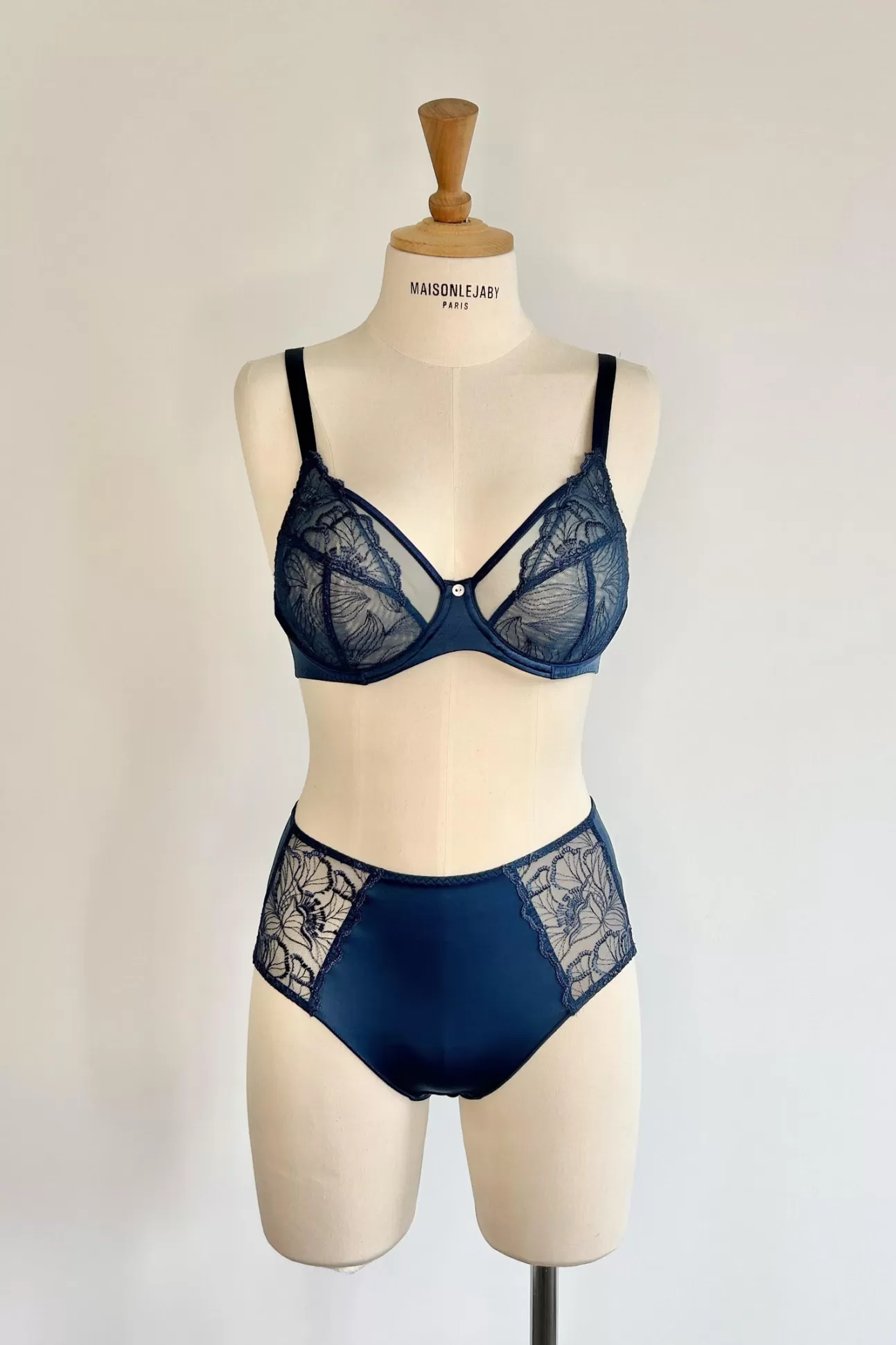 Maison Lejaby Flora*Soutien-Gorge Avec Armatures Grande Taille En Broderie Suisse Bleu Bleu Stone