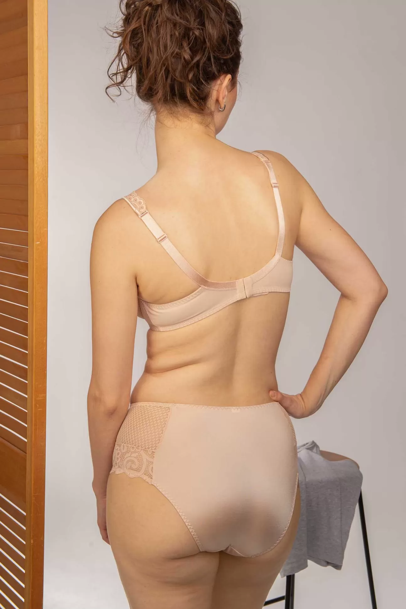 Maison Lejaby Corbeille Mousse*Soutien-Gorge Balconnet Armatur Grande Taille Beige En Dentelle De Calais Rose Fume