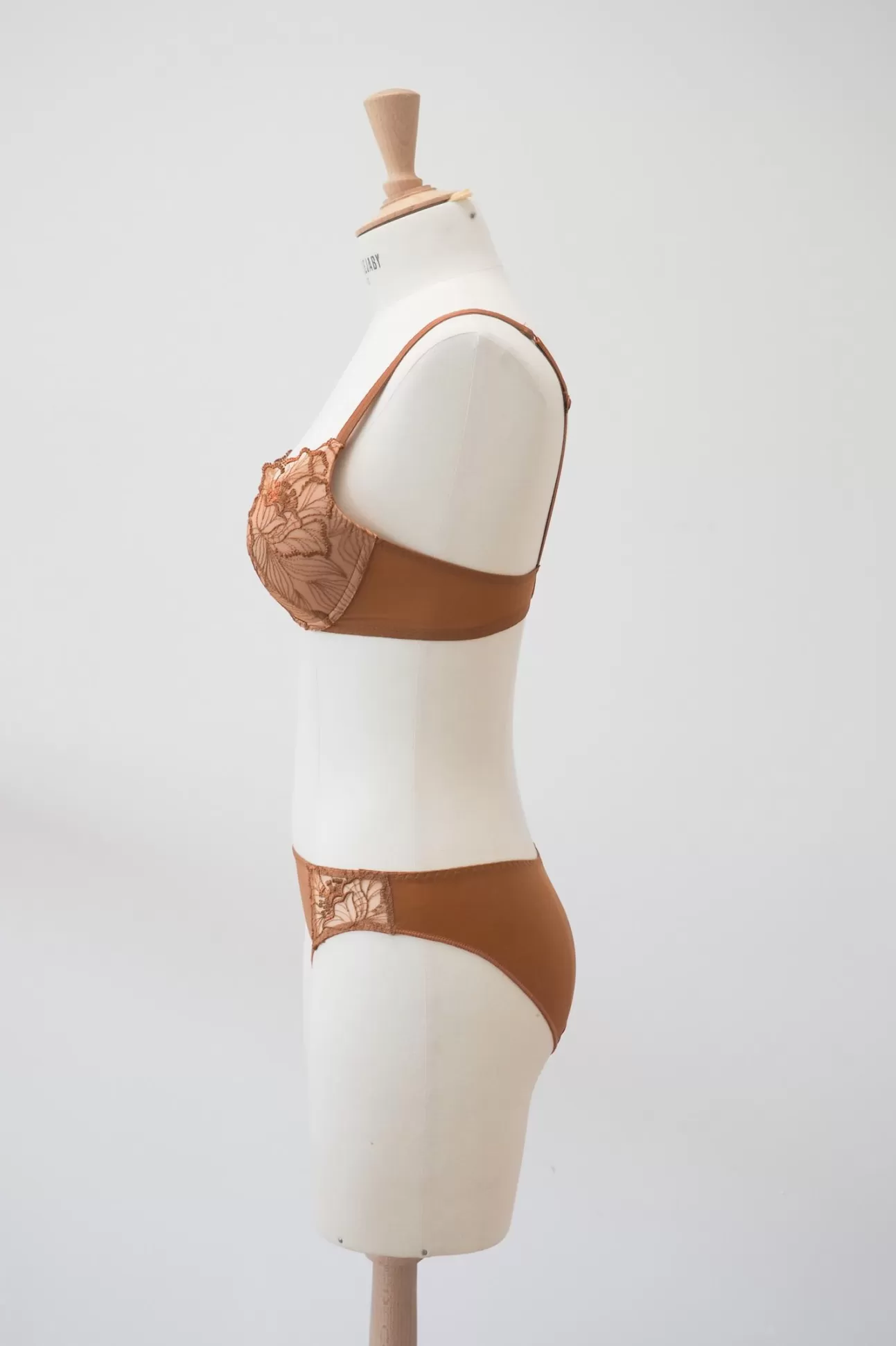 Maison Lejaby Flora*Soutien-Gorge Corbeille En Broderie Suisse Ocre Sienne
